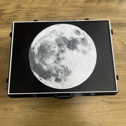 Boite de rangement avec modèle du Puzzle de la Lune